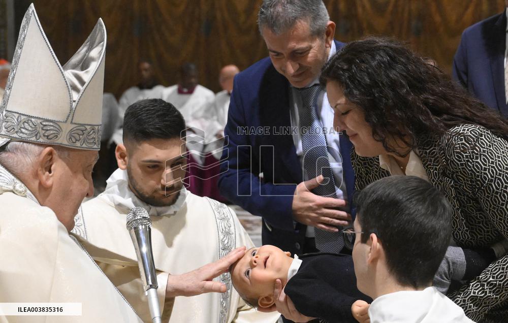 Pope Francis Conducts Baptisms - Vatican