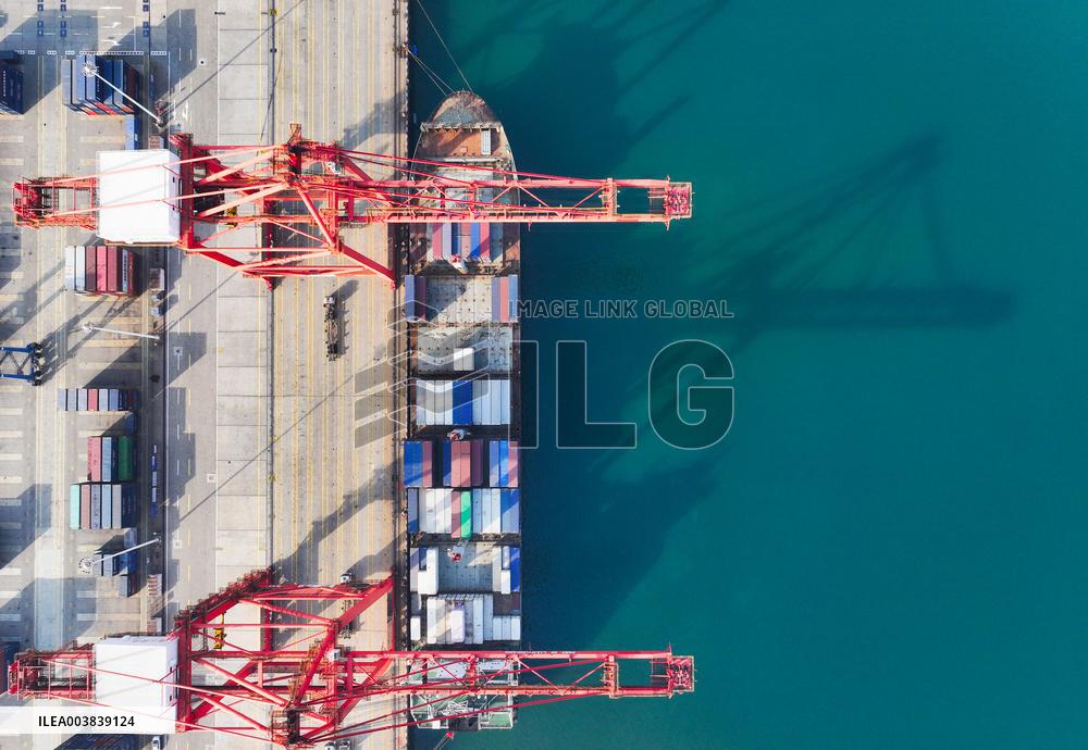 China Imports And Exports of Goods Hit A Record in 2024