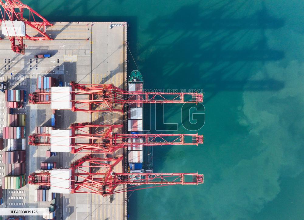 China Imports And Exports of Goods Hit A Record in 2024