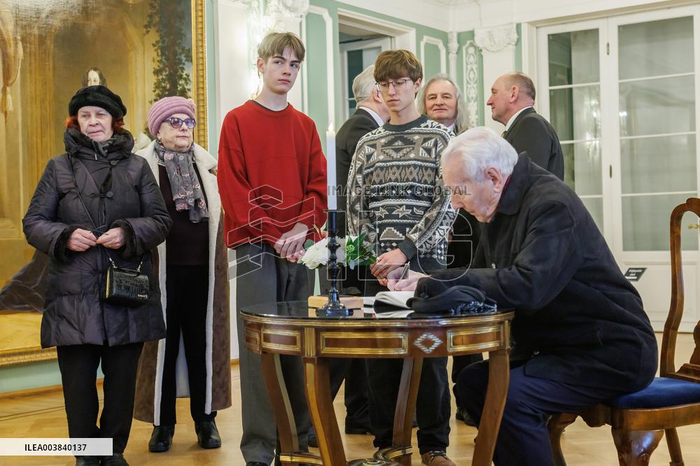 President Arnold Rüütel's public farewell