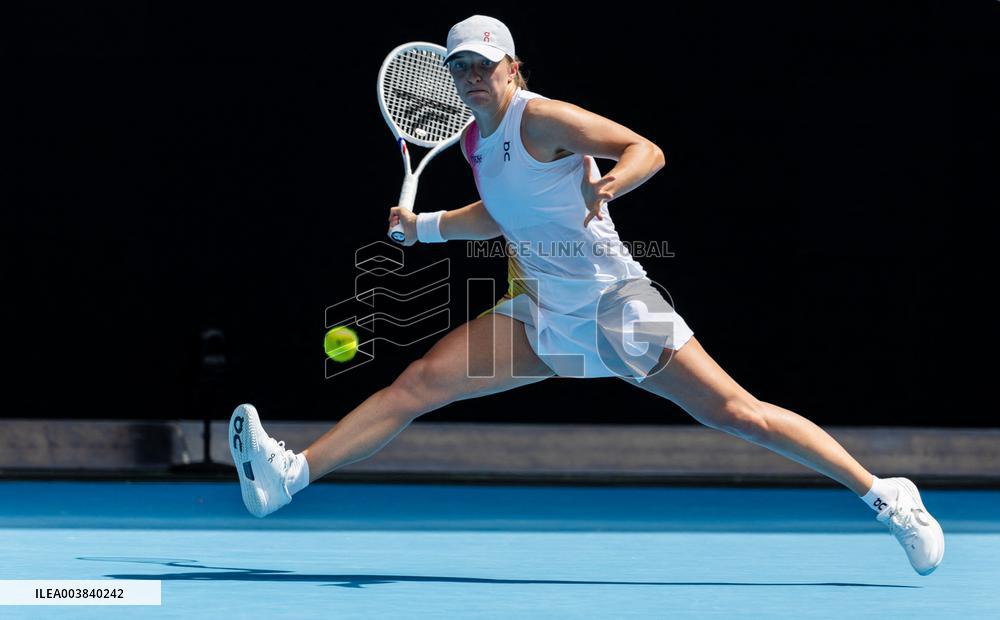 Australian Open - Day 2 - Melbourne