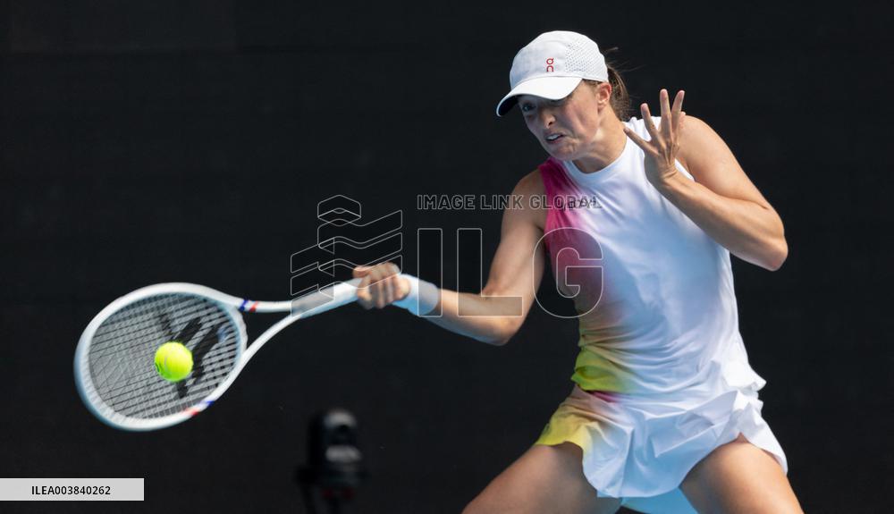 Australian Open - Day 2 - Melbourne