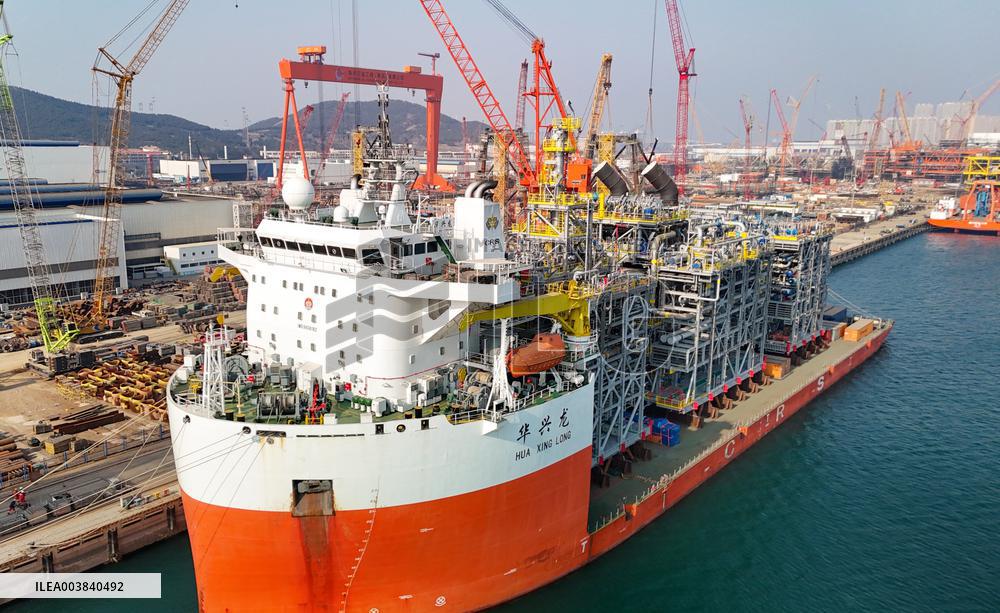 400,000-ton Super Large P79 FPSO Delivery
