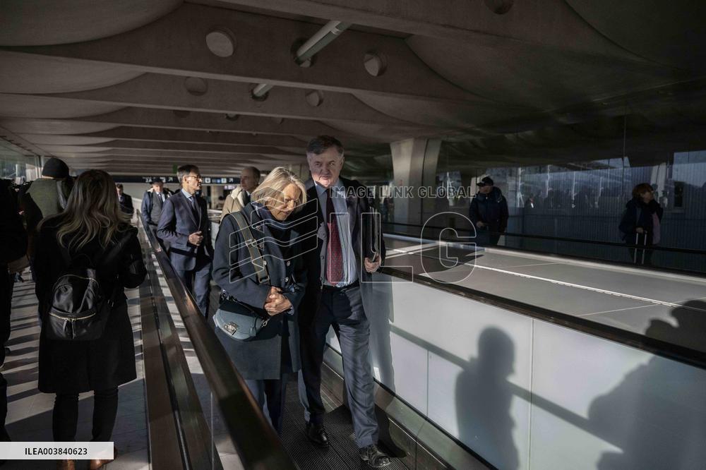 French Transport Minister at Charles de Gaulle Airport in Paris