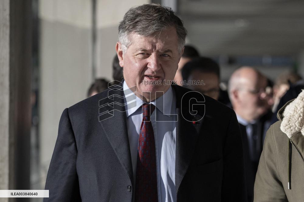 French Transport Minister at Charles de Gaulle Airport in Paris