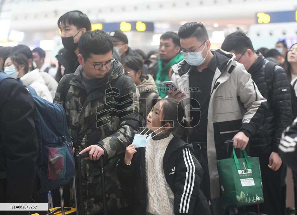 2025 Spring Festival Travel Rush Kicked Off