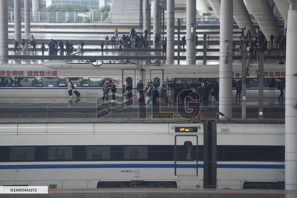 2025 Spring Festival Travel Rush Kicked Off