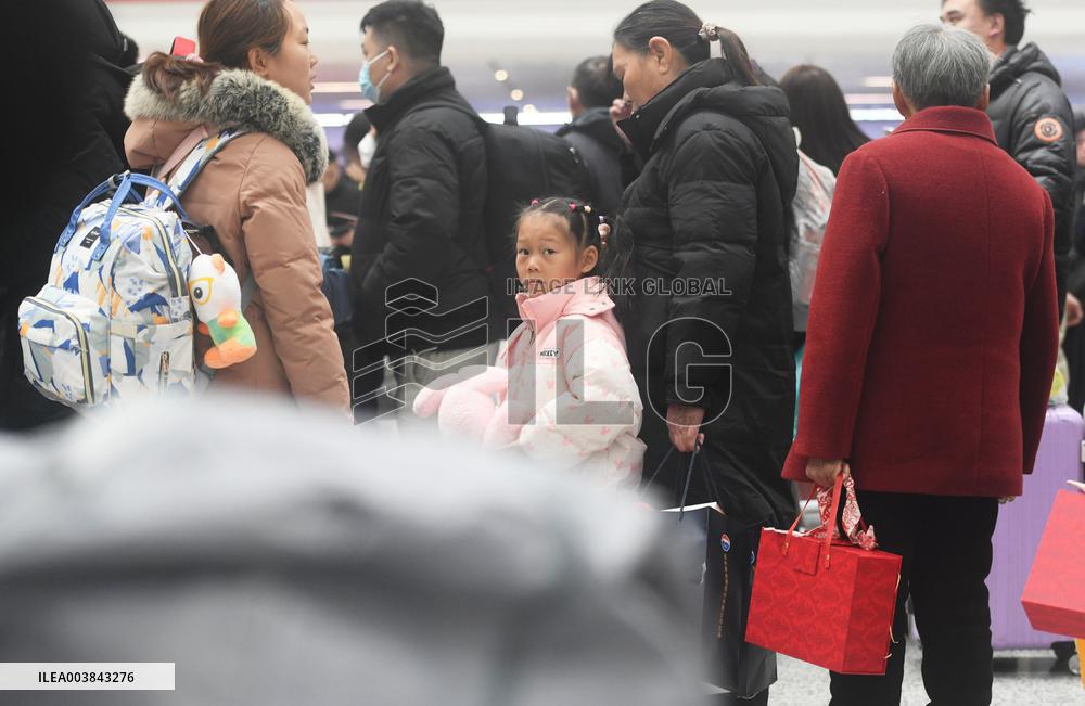 2025 Spring Festival Travel Rush Kicked Off