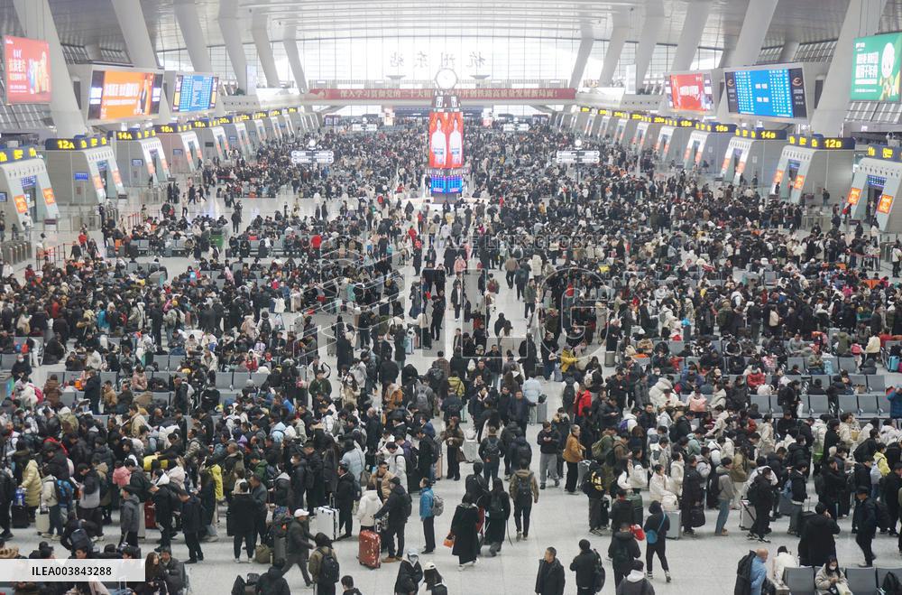 2025 Spring Festival Travel Rush Kicked Off