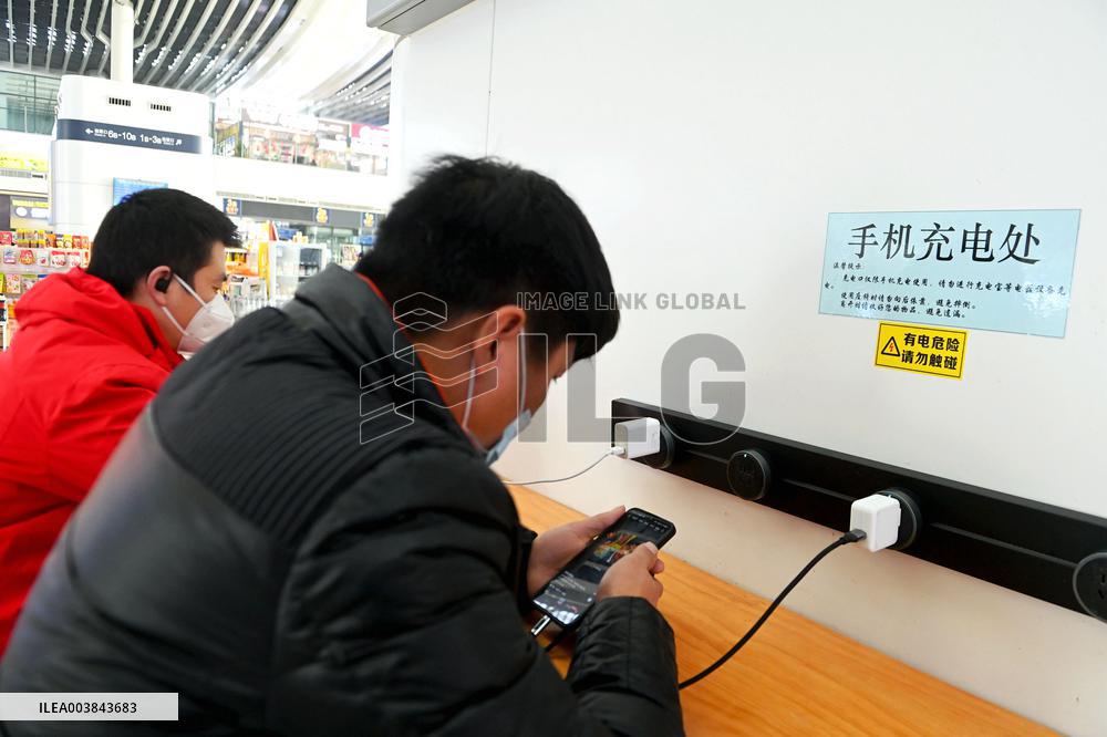 2025 Spring Festival Travel Rush Kicked Off