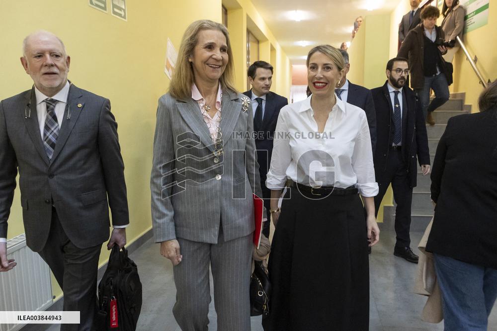 Infanta Elena Participates A Forum - Spain
