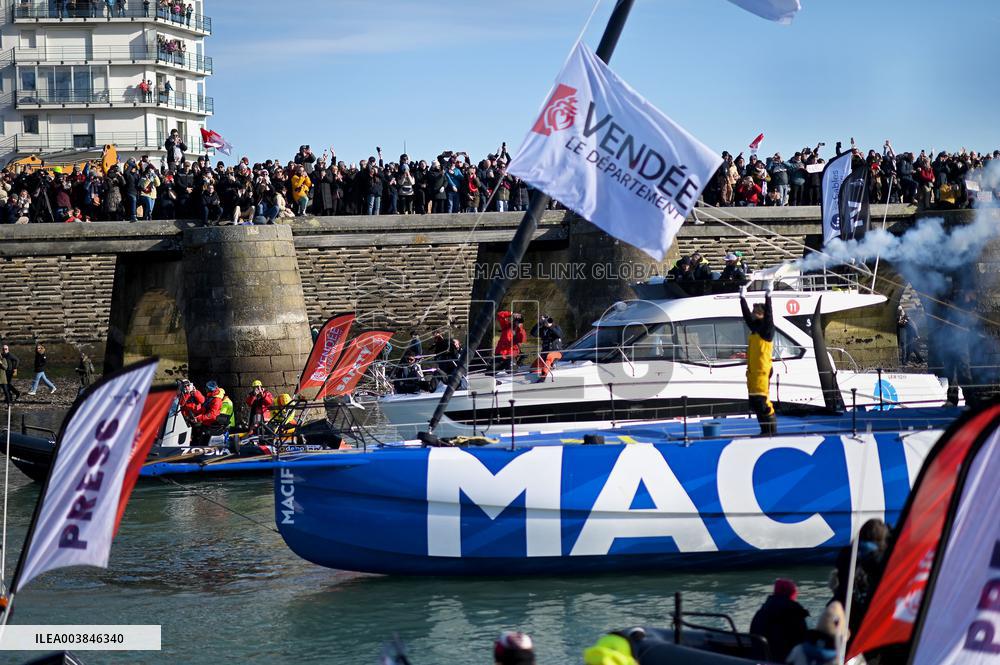 Charlie Dalin Wins Vendee Globe in Record Time - Sables-d'Olonne