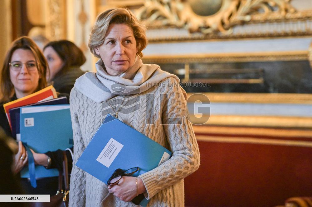 Announcement of the Government Statement at the Senate in Pars FA