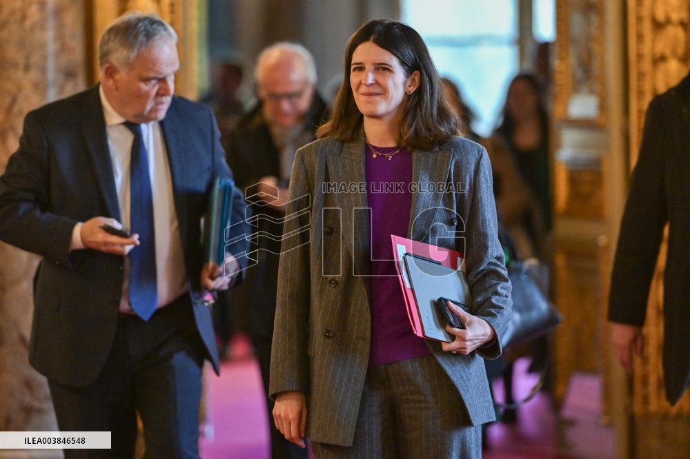 Announcement of the Government Statement at the Senate in Pars FA