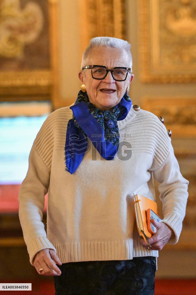 Announcement of the Government Statement at the Senate in Pars FA