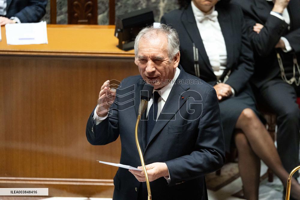 Francois Bayrou replies to MP after general policy statement - Paris