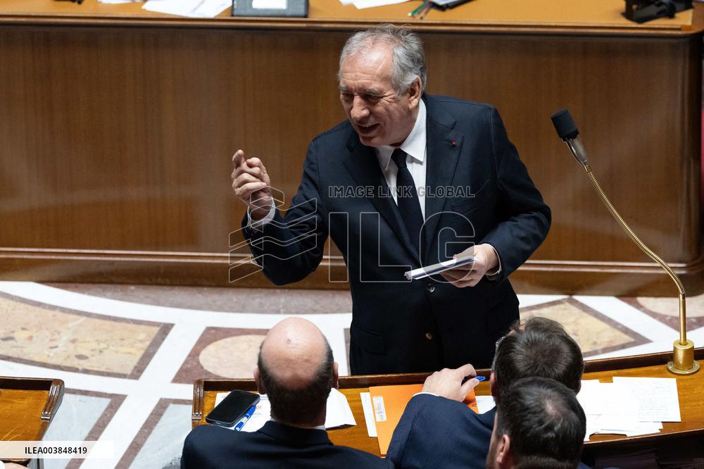 Francois Bayrou replies to MP after general policy statement - Paris