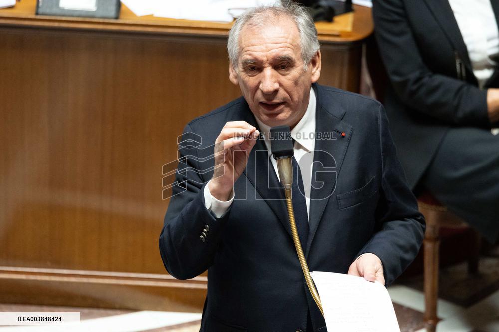 Francois Bayrou replies to MP after general policy statement - Paris