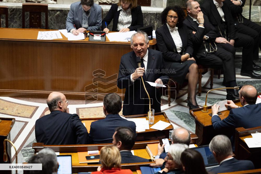 Francois Bayrou replies to MP after general policy statement - Paris