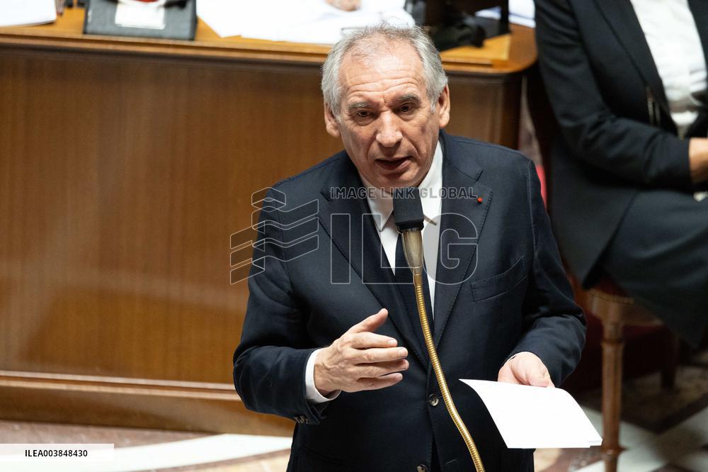 Francois Bayrou replies to MP after general policy statement - Paris