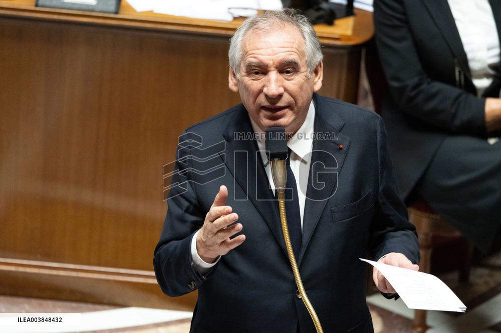 Francois Bayrou replies to MP after general policy statement - Paris