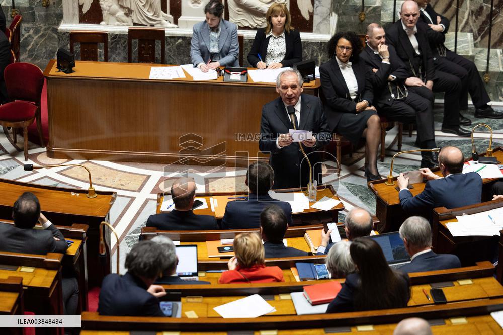 Francois Bayrou replies to MP after general policy statement - Paris