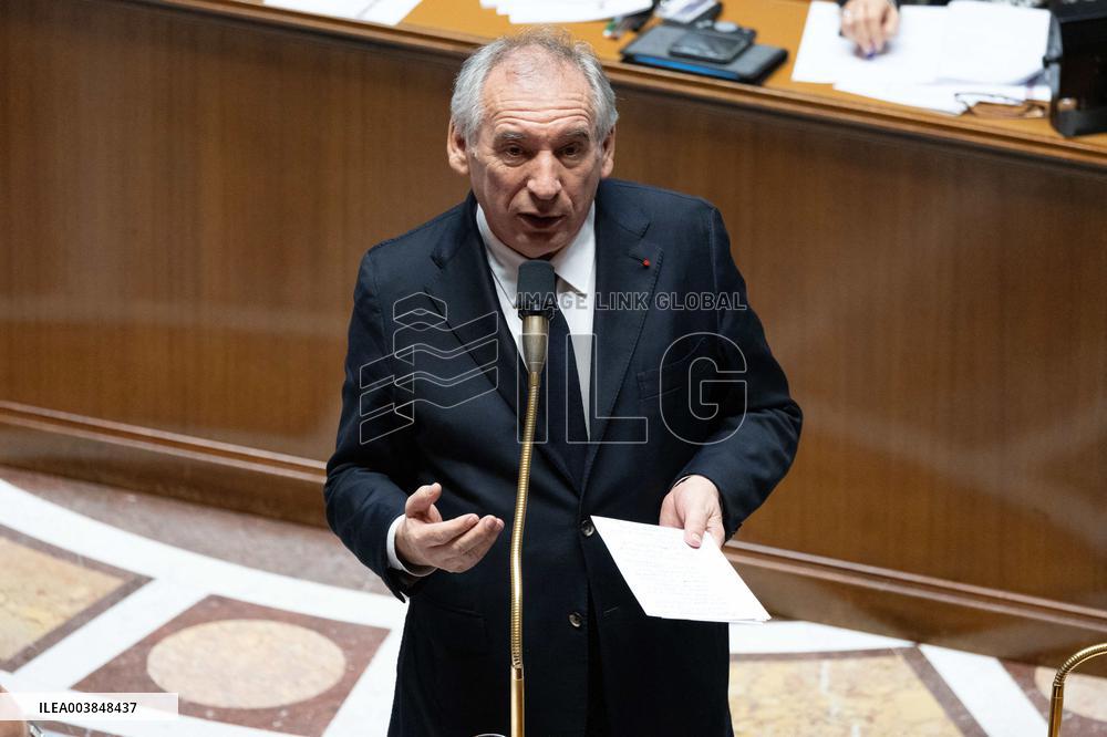 Francois Bayrou replies to MP after general policy statement - Paris