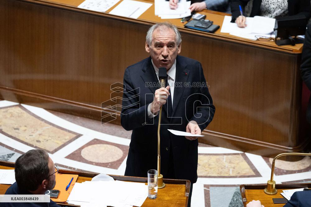 Francois Bayrou replies to MP after general policy statement - Paris