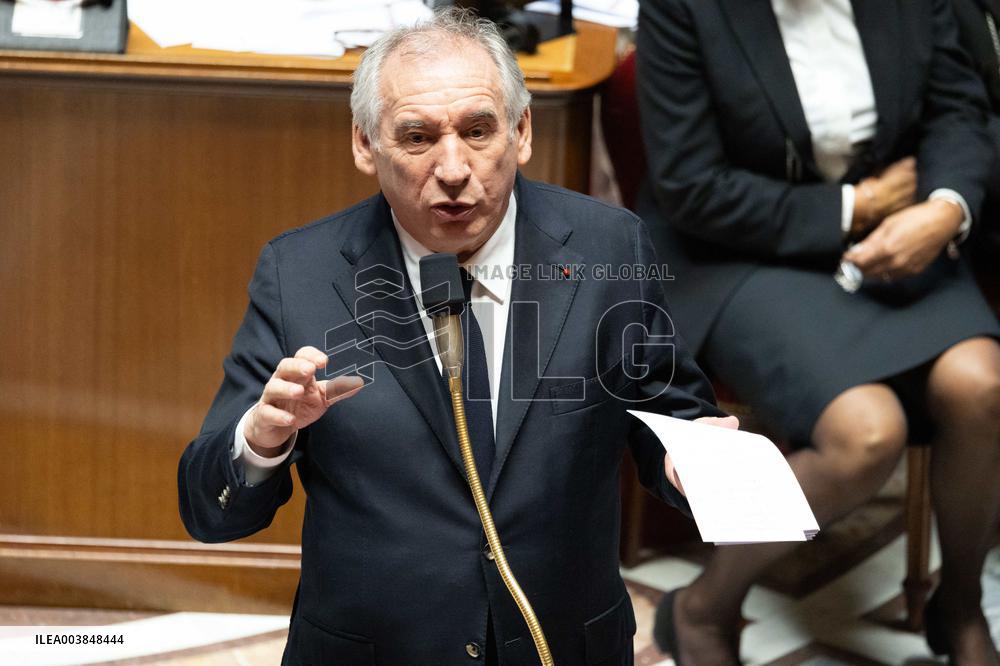 Francois Bayrou replies to MP after general policy statement - Paris