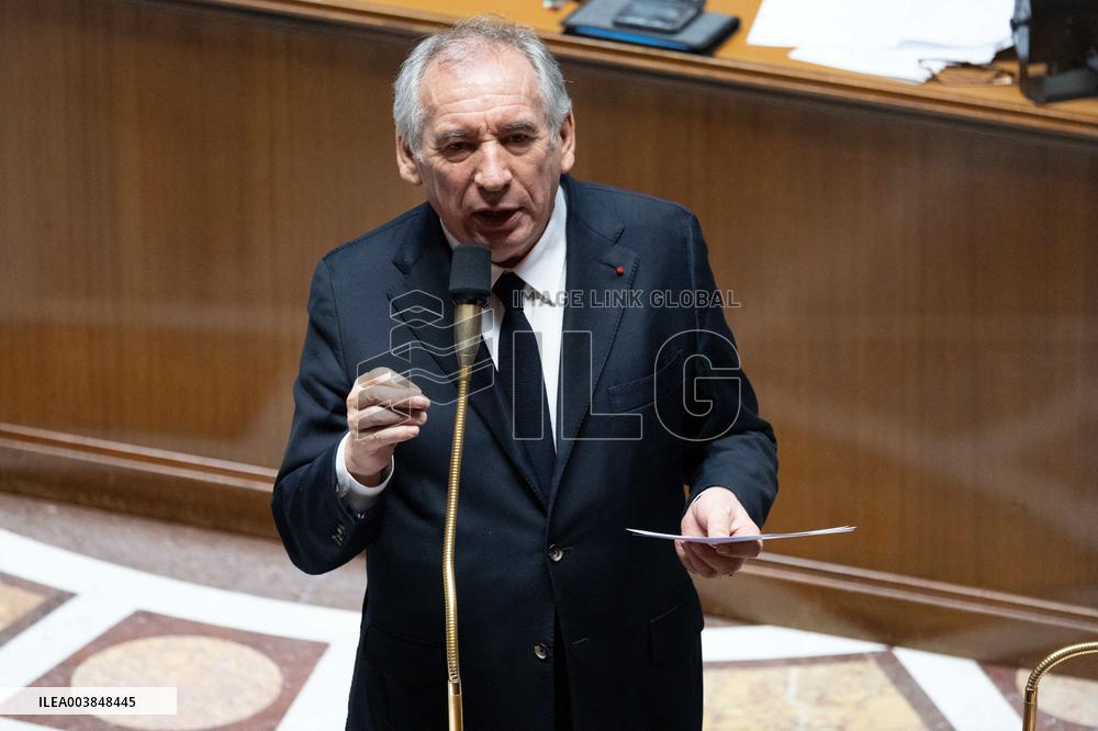 Francois Bayrou replies to MP after general policy statement - Paris