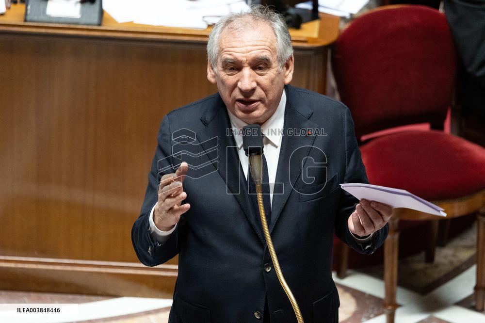 Francois Bayrou replies to MP after general policy statement - Paris