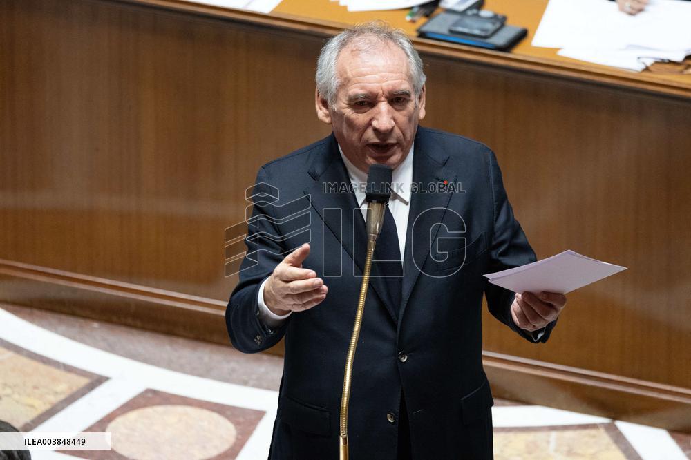 Francois Bayrou replies to MP after general policy statement - Paris