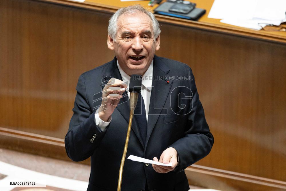 Francois Bayrou replies to MP after general policy statement - Paris