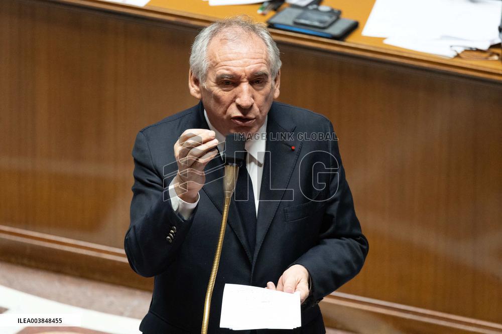 Francois Bayrou replies to MP after general policy statement - Paris