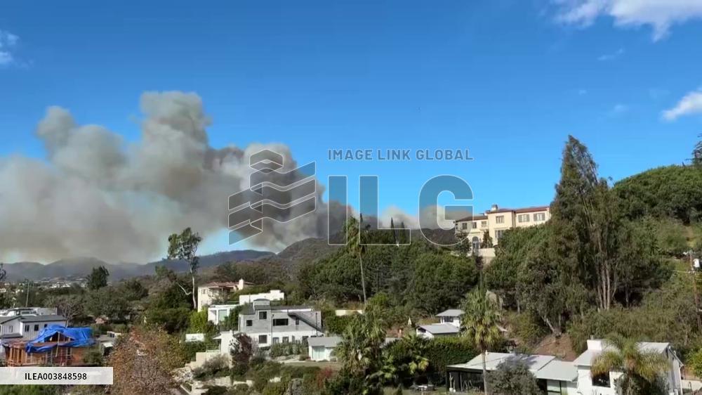 US: Death Toll Rises As California Wildfires Expand In Los Angeles 3