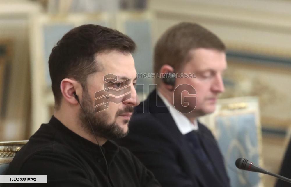 Volodymyr Zelenskyy meets with Speaker of Latvian Parliament