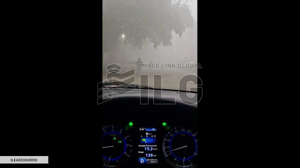 India: Dense Fog Shrouds Delhi, Causing Poor Visibility 4
