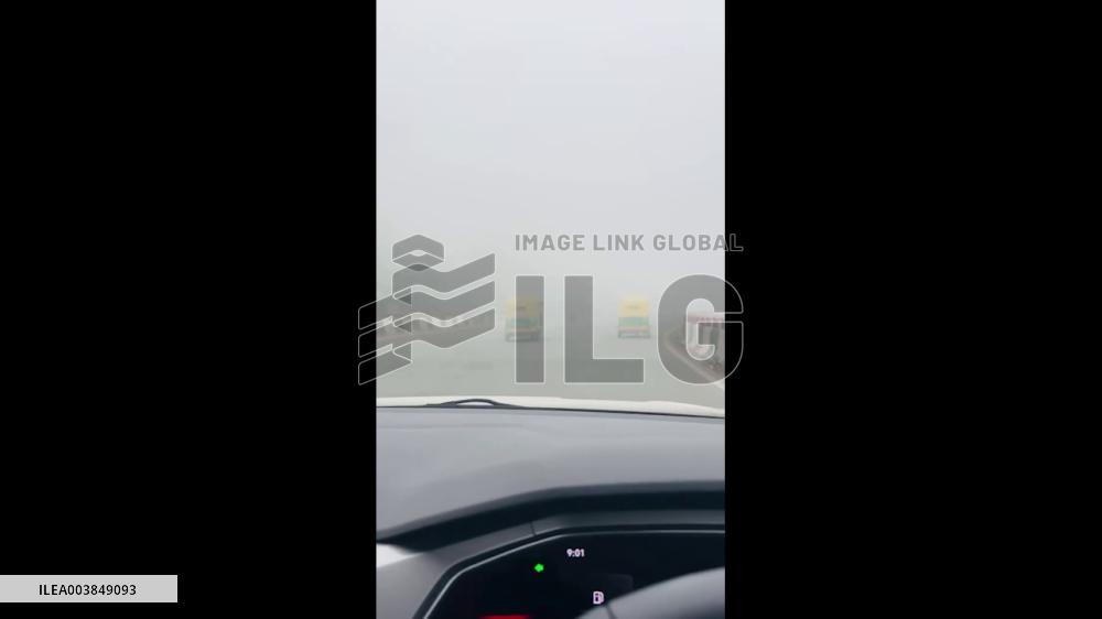 India: Dense Fog Shrouds Delhi, Causing Poor Visibility