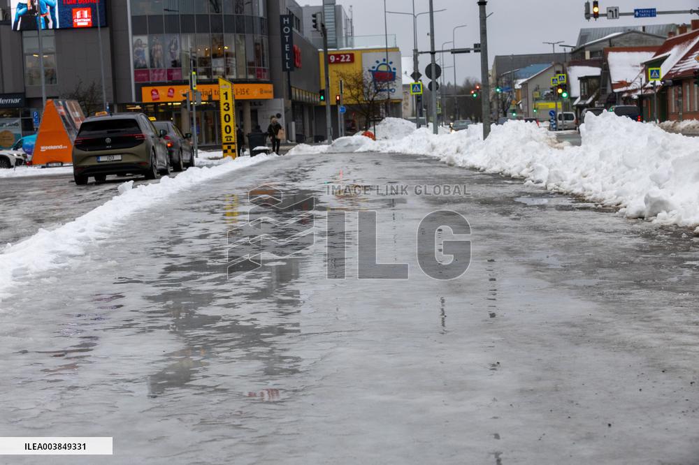 Thaw has made moving on the streets difficult