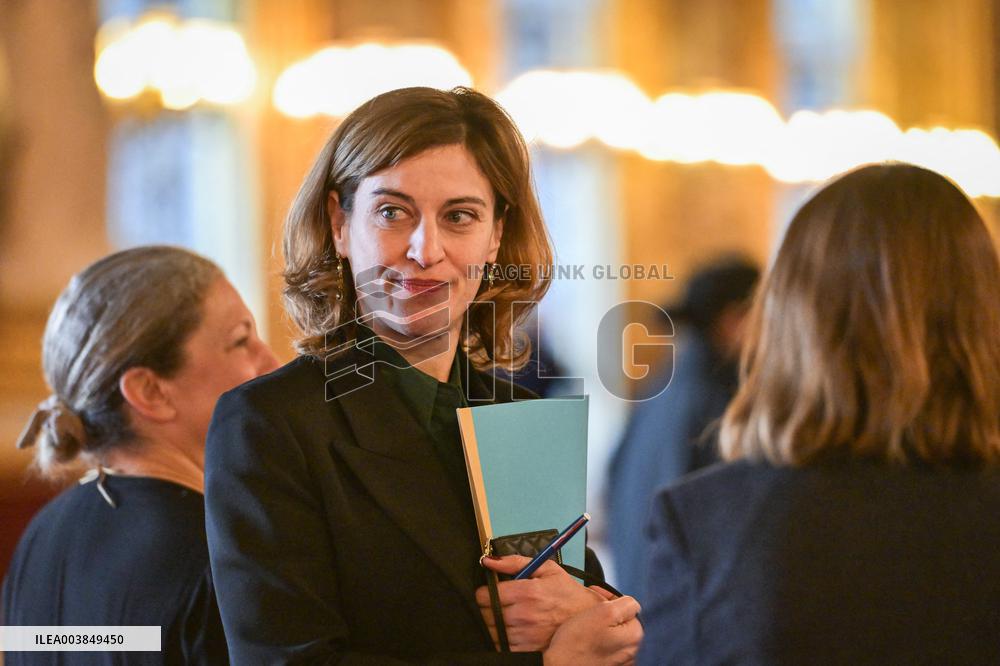 Announcement of the Government Statement at the Senate in Paris FA