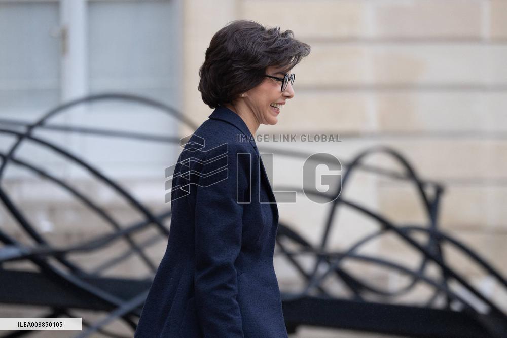 Weekly Cabinet Meeting - Paris