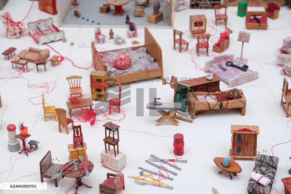 Chiharu Shiota Exhibition - Paris