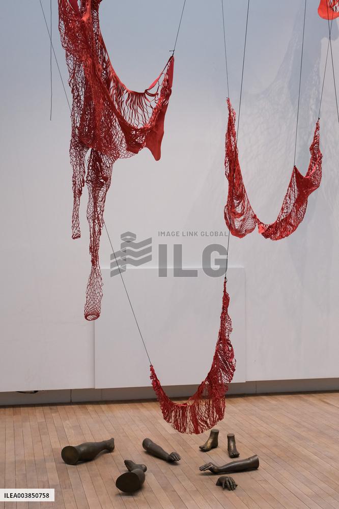 Chiharu Shiota Exhibition - Paris