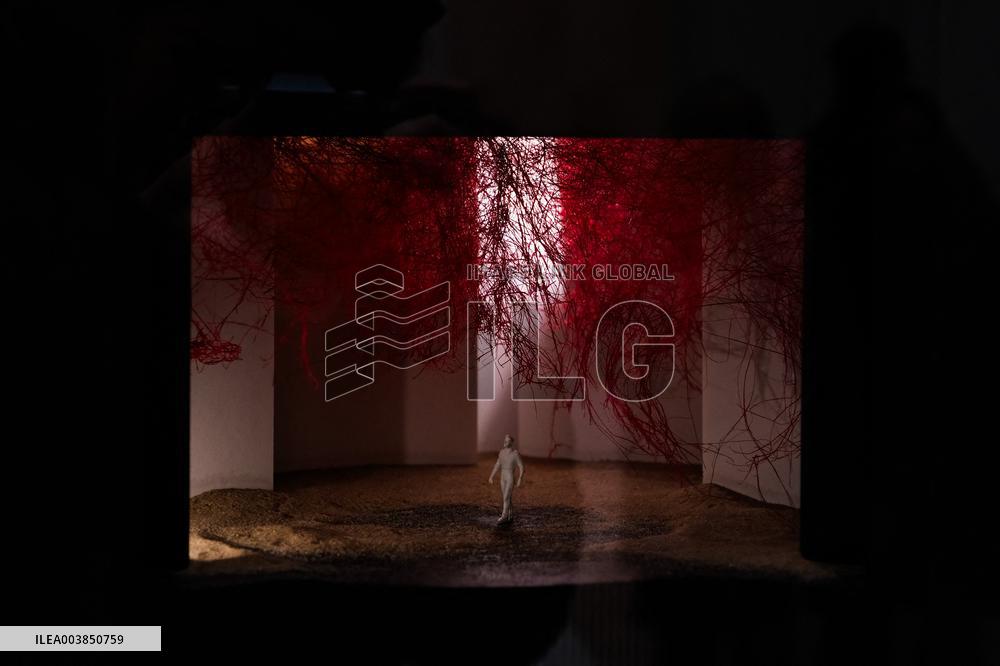 Chiharu Shiota Exhibition - Paris