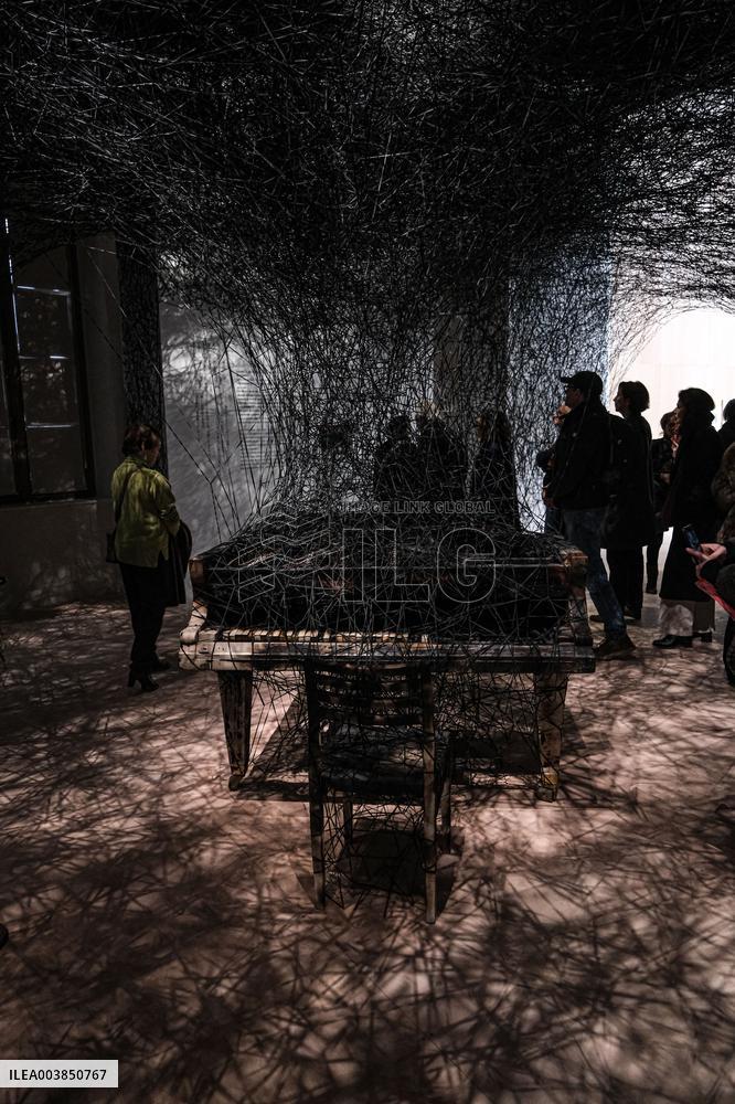 Chiharu Shiota Exhibition - Paris