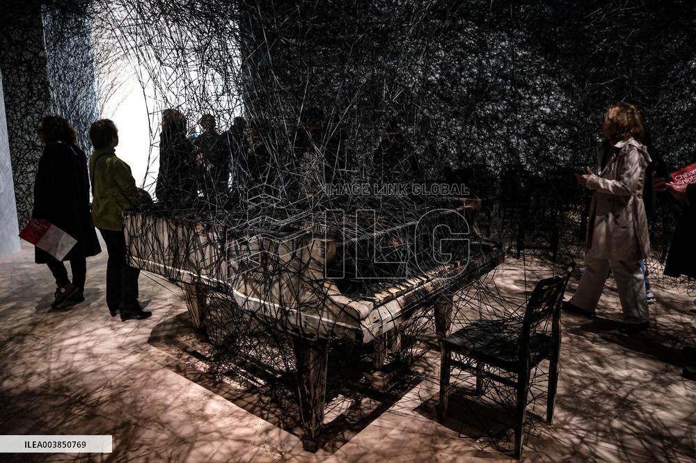 Chiharu Shiota Exhibition - Paris