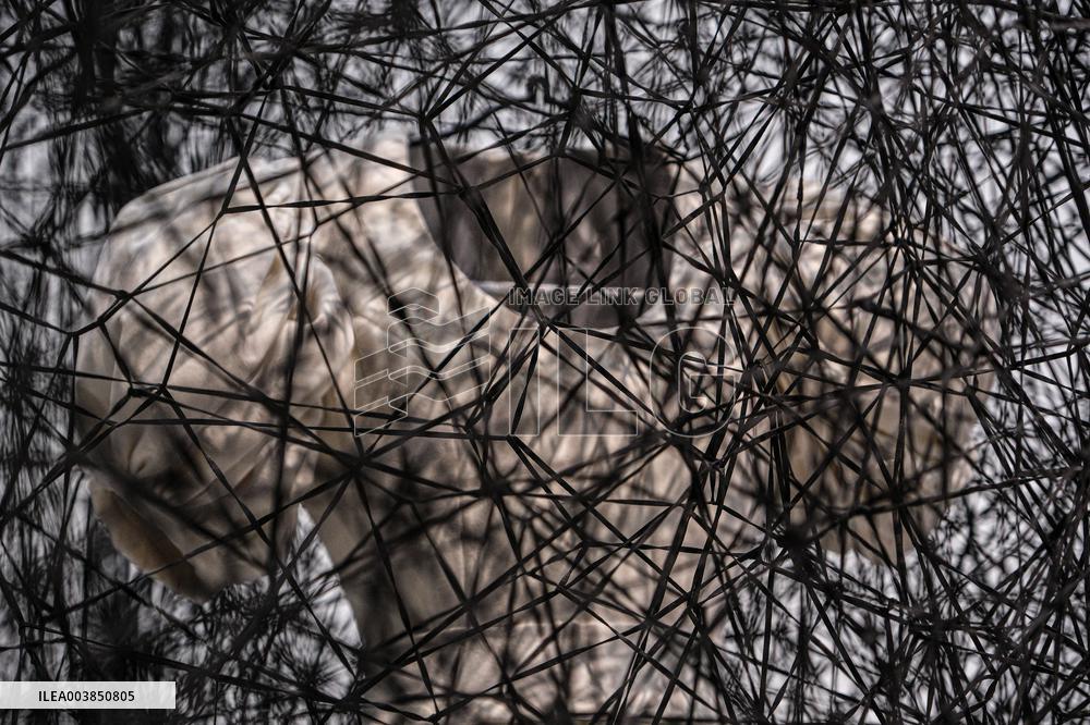 Chiharu Shiota Exhibition - Paris