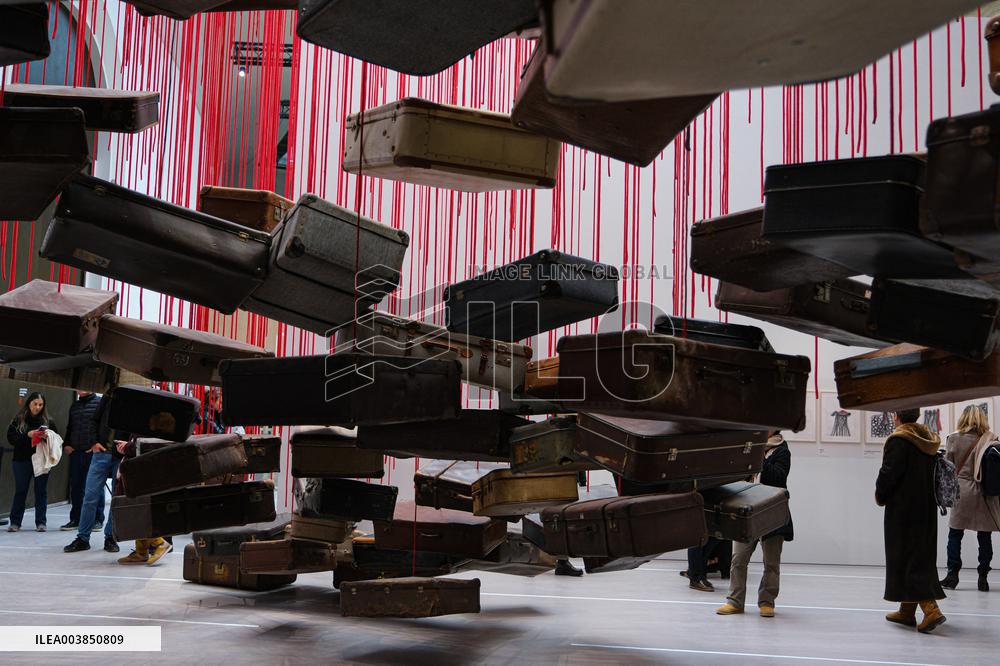 Chiharu Shiota Exhibition - Paris