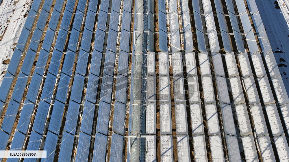 China Largest Solar Thermal Energy Storage Power Station Construction in Hami