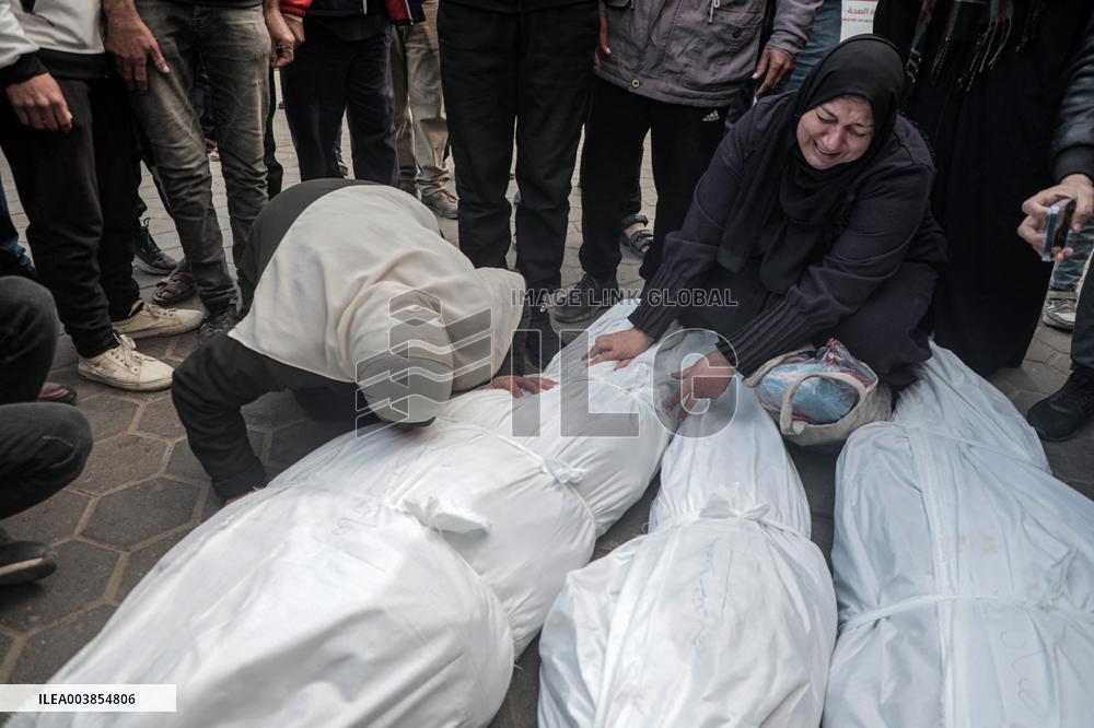 Israel And Hamas Agree To A 42-Day Ceasefire - Gaza
